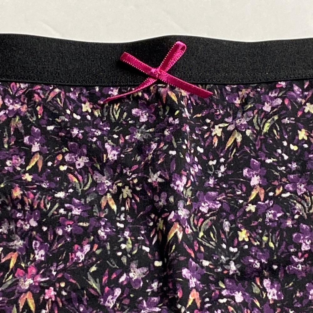 26/28 purple black floral extra soft cheeky panty NWT Lane Bryant plus size 4x - Picture 3 of 6